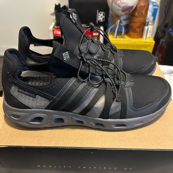 COLUMBIA OKOLONA MEN’S WATER SHOES - Picture 1 of 3